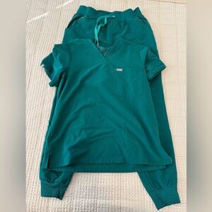 Figs Hunter Green Set